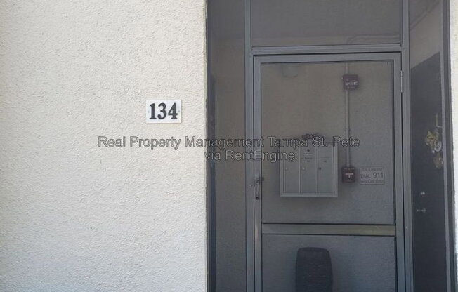 711 RUSSELL LN