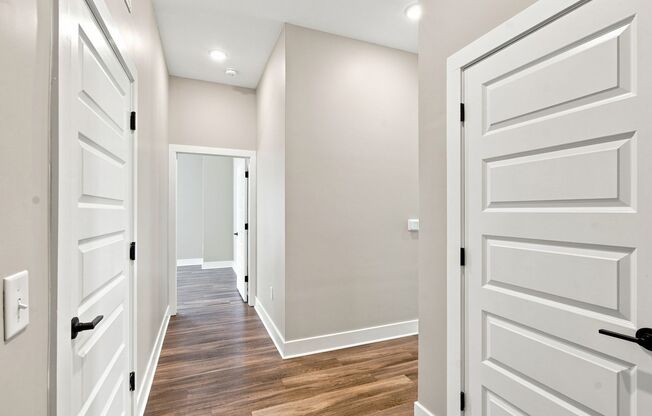 2 beds, 2 baths, 1,140 sqft, $1,715, Unit 400