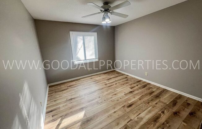 2 beds, 1 bath, $1,095