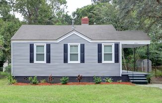 Large East Savannah 2BR/1BA Home For Rent