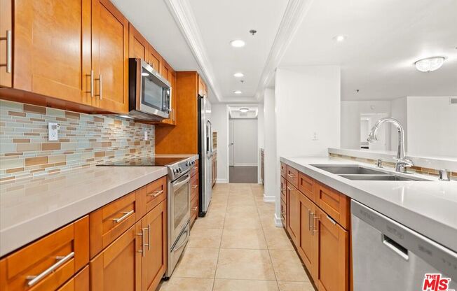 2 beds, 2.5 baths, 1,888 sqft, $7,500, Unit 705