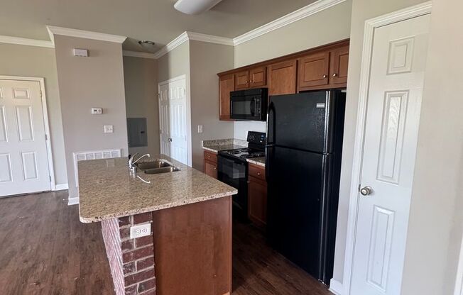 1 bed, 1 bath, 780 sqft, $795, Unit 258-B