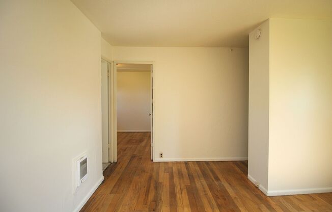 1 bed, 1 bath, 500 sqft, $1,050, Unit 6905