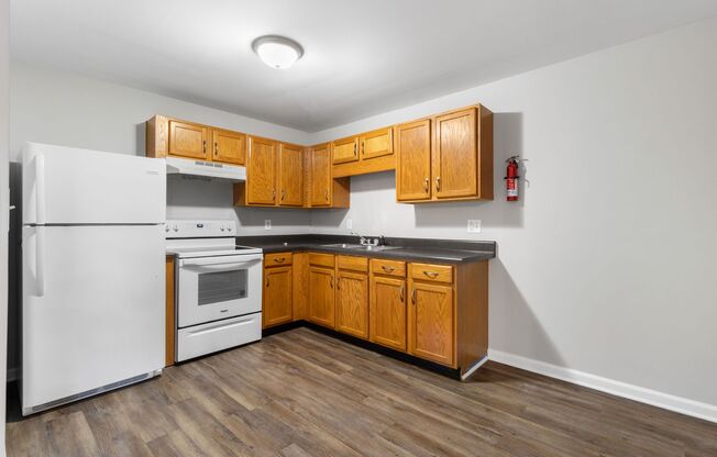 1 bed, 1 bath, 700 sqft, $795, Unit B