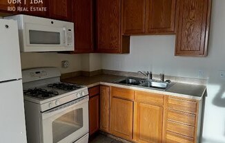 821 SANTA FE DR