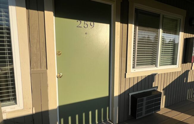 Studio, 1 bath, 380 sqft, $2,025, Unit 777-259