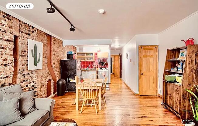 619 W 142 ST