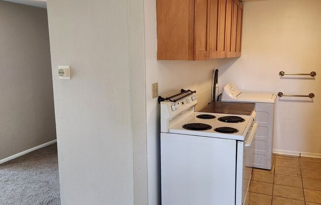 Spacious Lower Level Apartment Ready For Rent!!