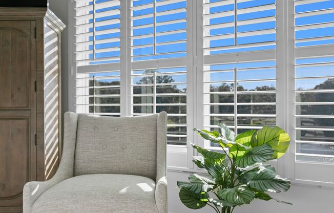 Executive Style 3 bed 2.5 bath home on Hillsborough River located in Riverside Heights Available Furnished