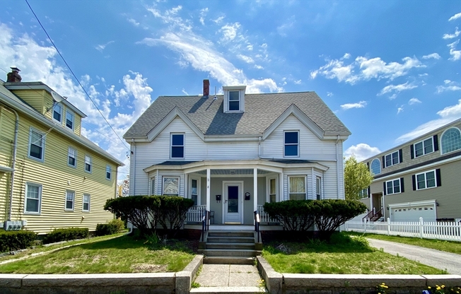 8 TRAFFORD ST