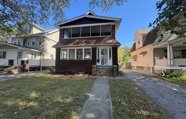 471 E 143 ST