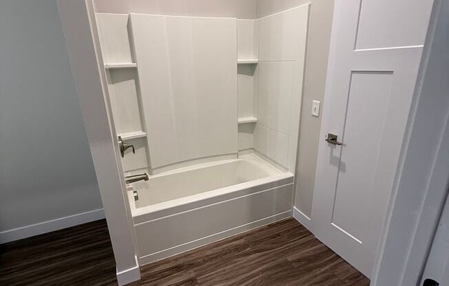 1 bed, 1 bath, 616 sqft, $1,150, Unit 309