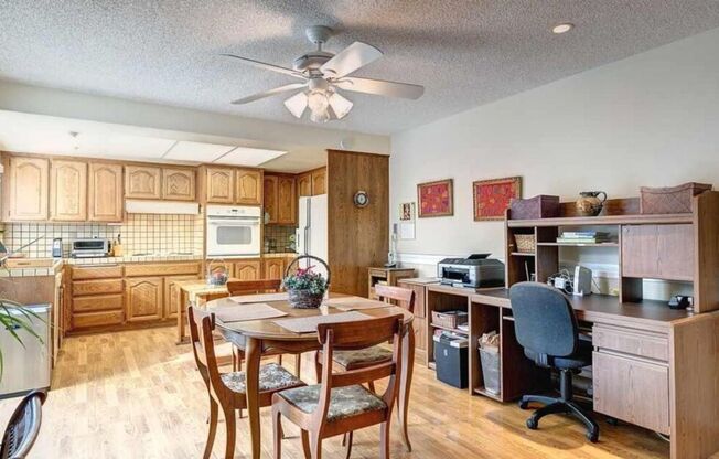 Union City 4 Bed | Master Suite | Perfect Backyard!