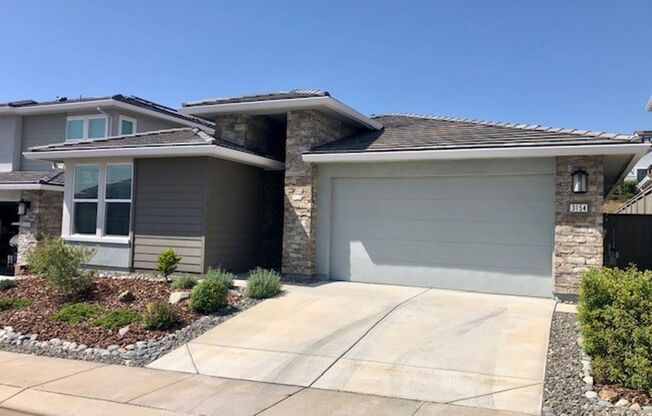 Beautiful 3-Bedroom Home in Russell Ranch Community