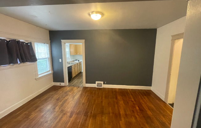 2296 GRANDVIEW