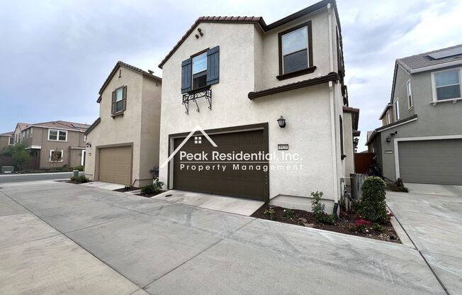 Updated Elk Grove 3bd/2.5ba Home with 2 Car Garage