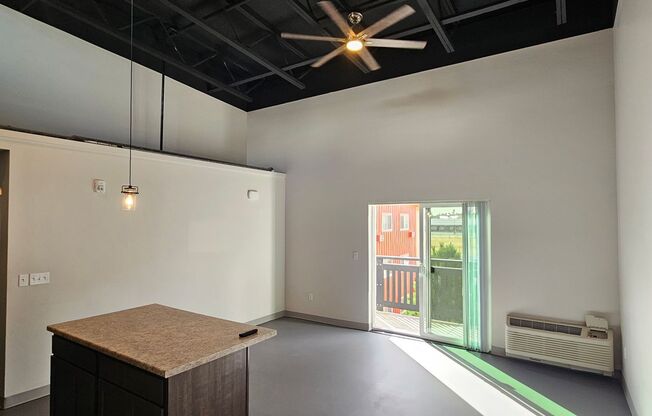 1 bed, 1 bath, $1,260, Unit CPC-A305