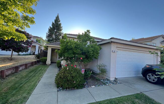 3 Bedroom - Heart of Roseville