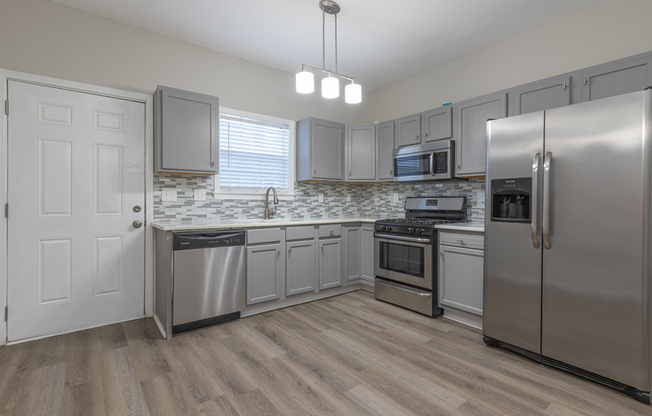 255 Farrington Ave SE