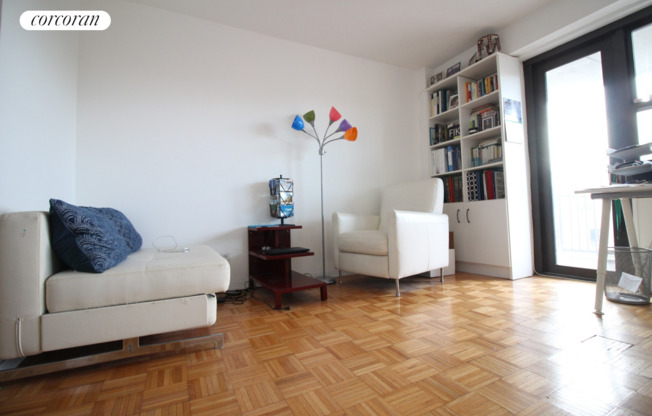 621 AMSTERDAM AVE