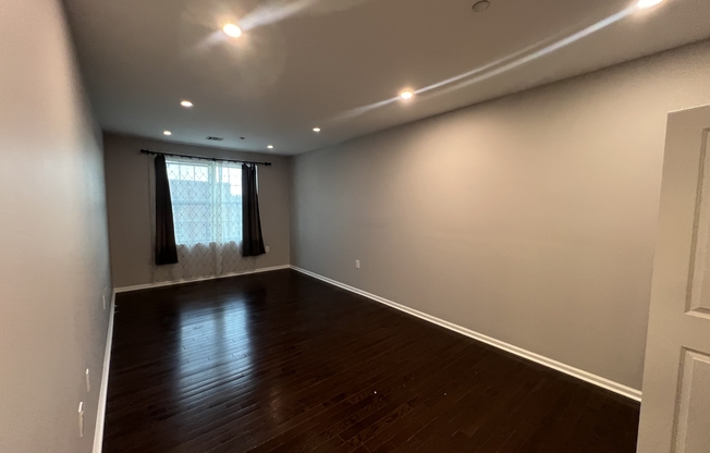 1209 SMT AVE