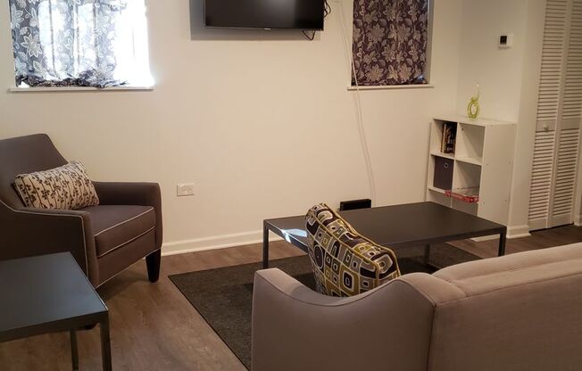 1 bed, 1 bath, $1,795, Unit 102