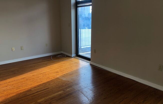 1 bed, 1.5 baths, 1,700 sqft, $1,800