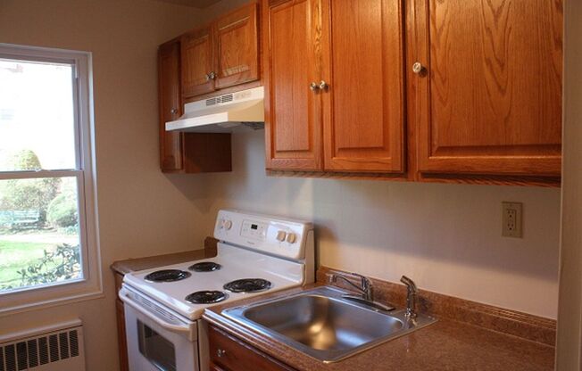 96-106 E. Manning St.