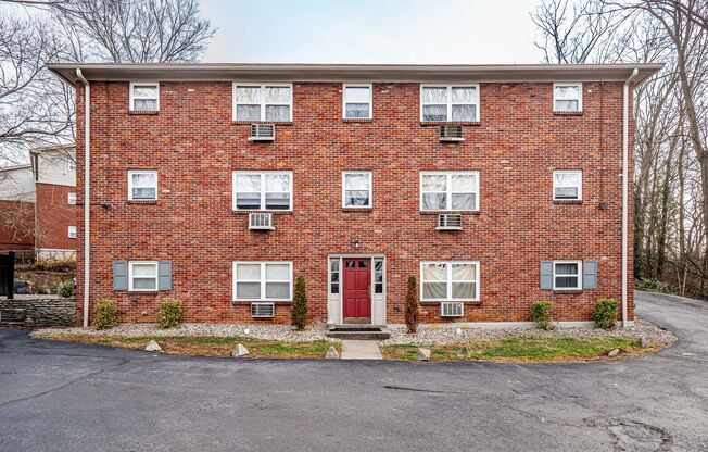 Lindsay Court Apartments