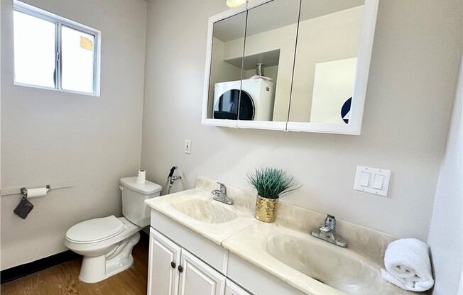 6 beds, 4 baths, 3,146 sqft, $4,800