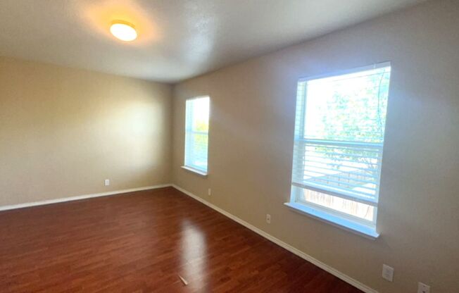 3 beds, 2 baths, $1,895