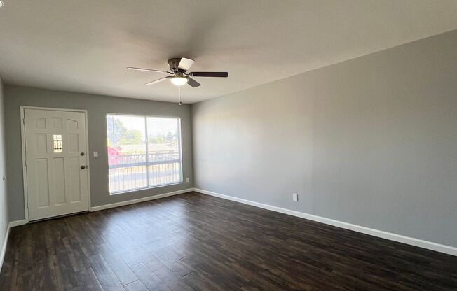 2 beds, 1 bath, 704 sqft, $1,995, Unit 17