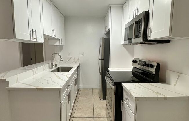One Bedroom/One Bath FOR RENT!