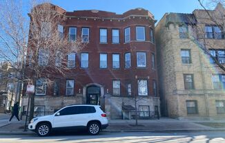 1415-17 W Addison
