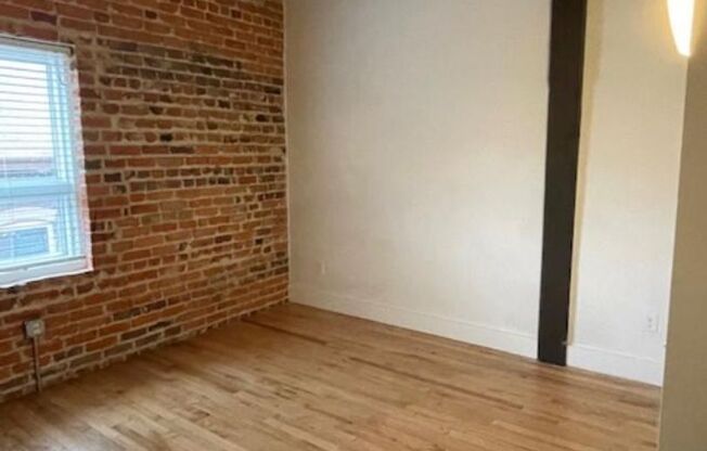 1 bed, 1 bath, 465 sqft, $1,250, Unit Apt 231