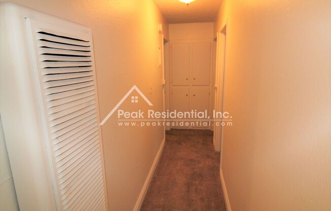 2 beds, 1 bath, $1,250, Unit #26