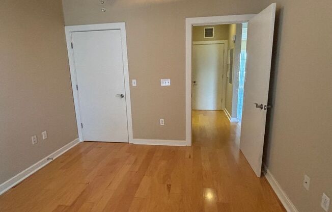 2 beds, 2 baths, $1,925, Unit # 424