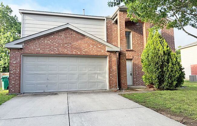 Great 4 Bdrm 2.5 Bath Home in Denton Tx