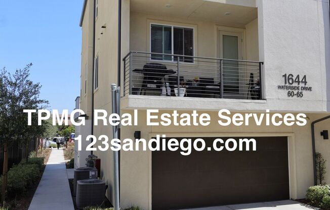 4 bedrooms 3.5 baths townhome in South San Diego