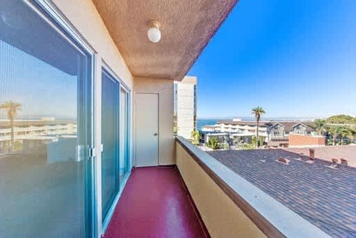 Seaview Apartments