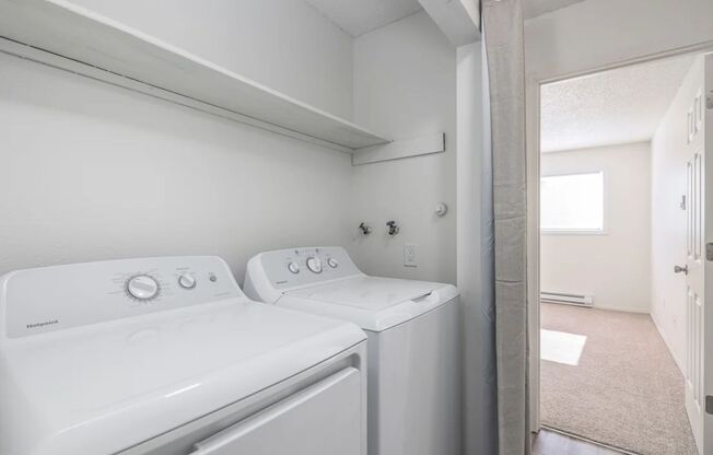 2 beds, 1 bath, 900 sqft, $1,375, Unit D101