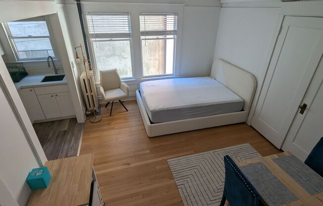 Studio, 1 bath, 335 sqft, $1,895, Unit Unit 310 (furnished)