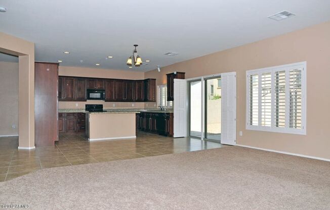 Charming 4 Bed 3 Bath Home in Norterra Area