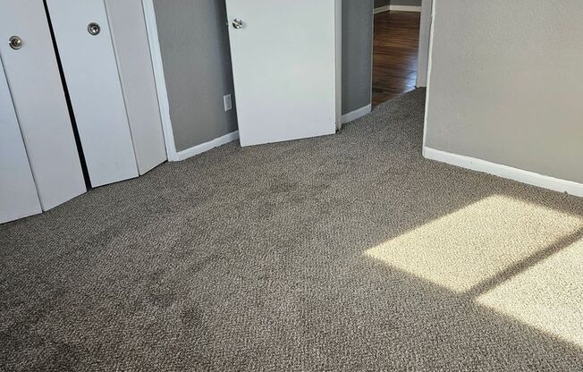 2 beds, 1 bath, 750 sqft, $1,095, Unit B07 1056 18