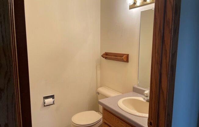 2 beds, 1.5 baths, $1,295, Unit 554