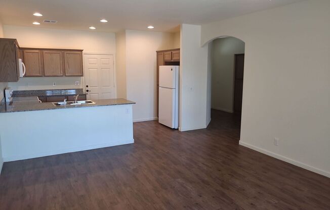 2 beds, 2 baths, 1,064 sqft, $1,595, Unit DTC 583