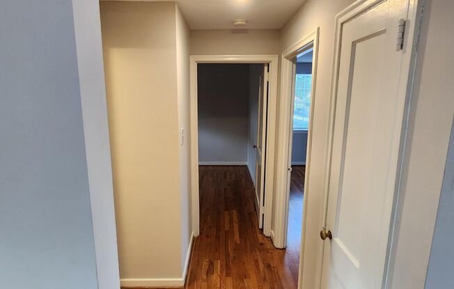 2 beds, 1 bath, 897 sqft, $2,275, Unit A-23