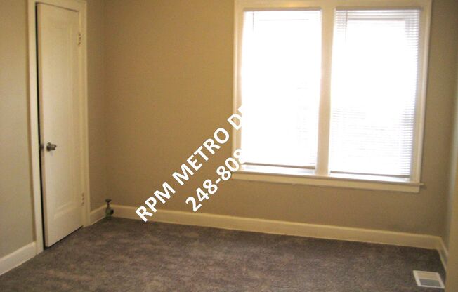 3 beds, 1 bath, $1,450, Unit (OM)