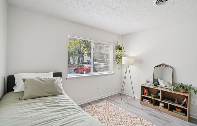 3 beds, 2 baths, 1,275 sqft, $1,749, Unit 12G