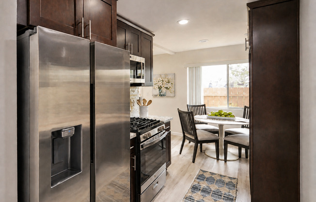 2 beds, 2 baths, 1,100 sqft, $2,895, Unit 6676-1I
